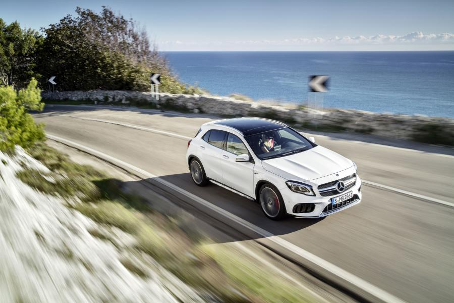  Mercedes-AMG GLA45 4Matic 2017 года  (WW) (фото 9 из 40)